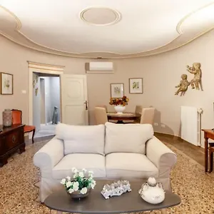 https://realkasa-clavature-apartment.emilia-romagnahotels.net