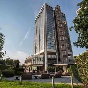 Отель Western The Hub
